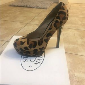 Steve Madden Bevv-L Leopard Platform Pumps